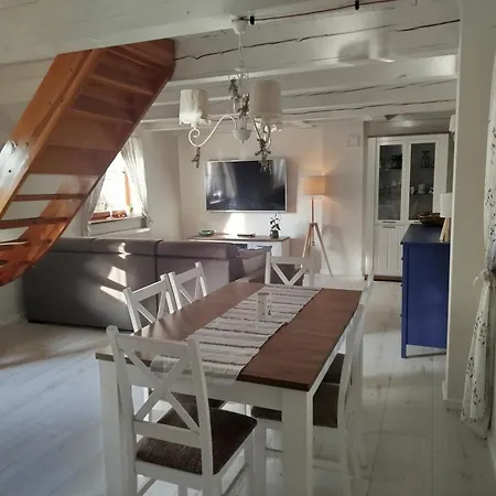 Dom Na Grobli Dluzki